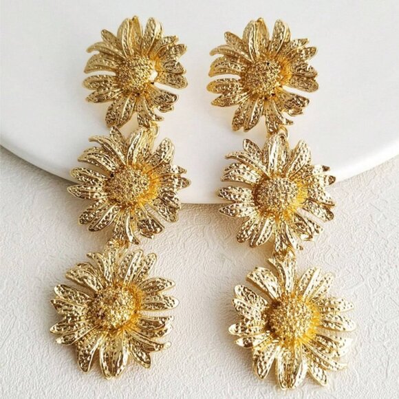 Sunflower Drop Earrings -gold toned - Picture 2 of 6